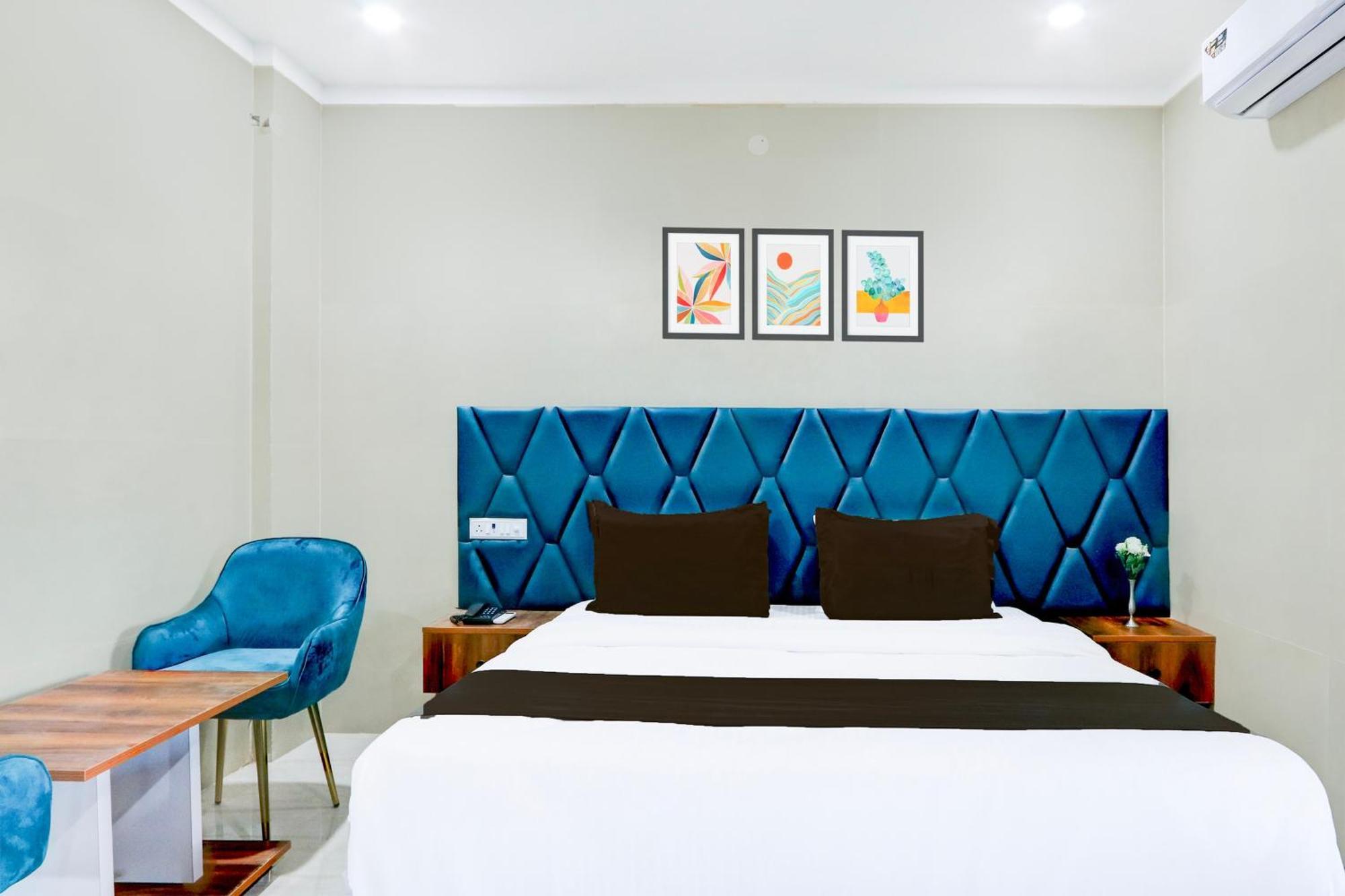 Hotel O Pr Grand Khammam ภายนอก รูปภาพ
