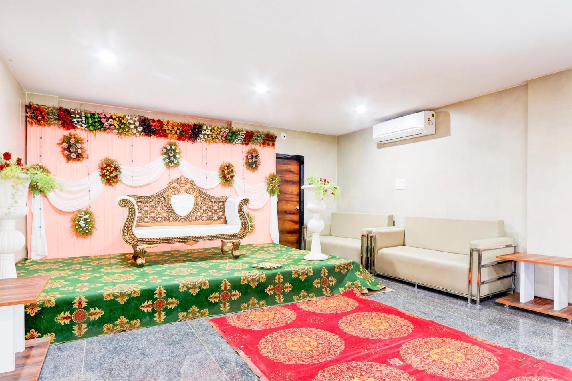 Hotel O Pr Grand Khammam ภายนอก รูปภาพ