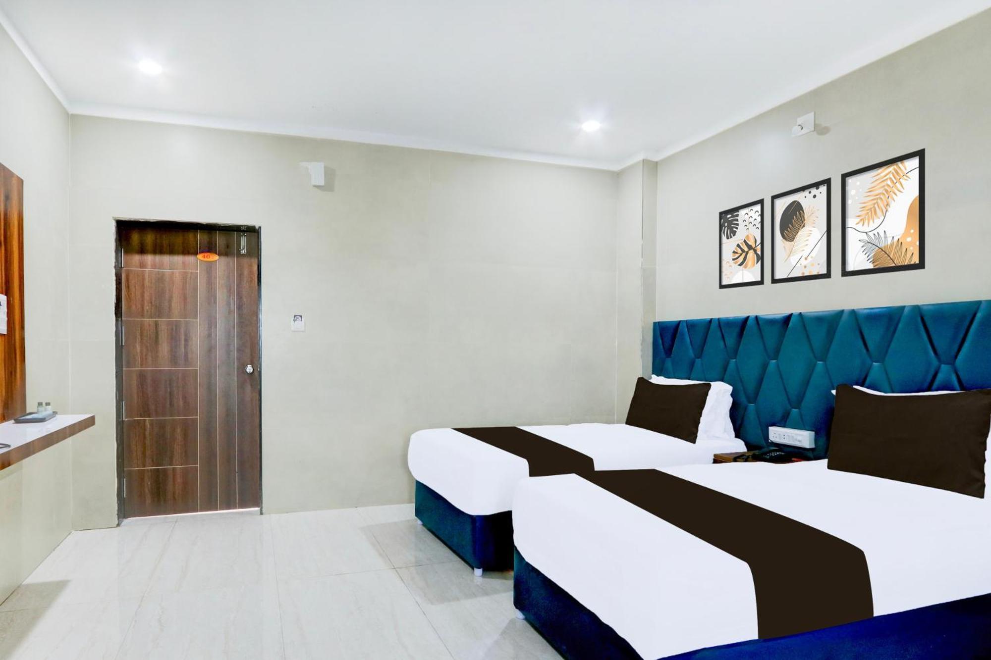 Hotel O Pr Grand Khammam ภายนอก รูปภาพ