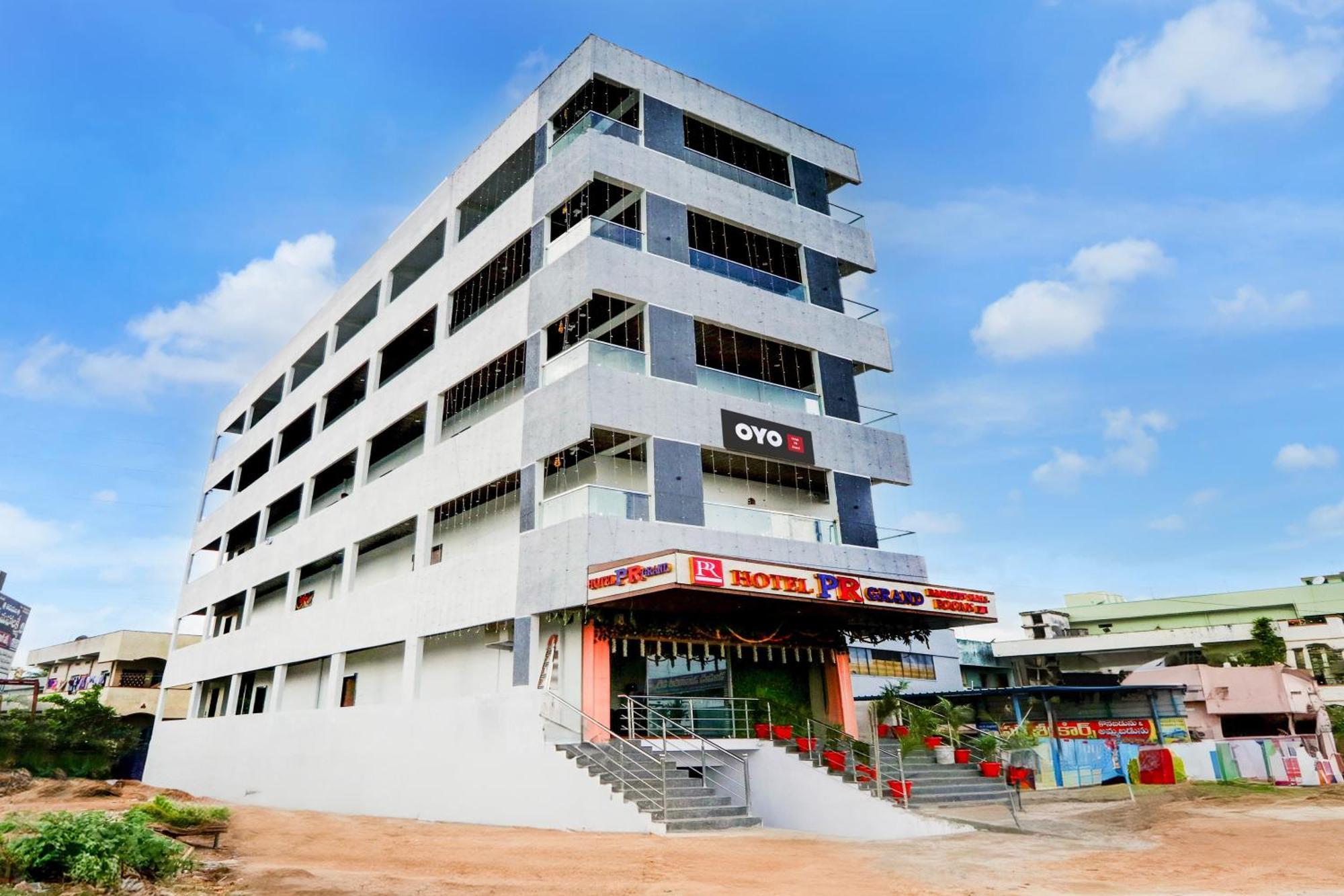 Hotel O Pr Grand Khammam ภายนอก รูปภาพ